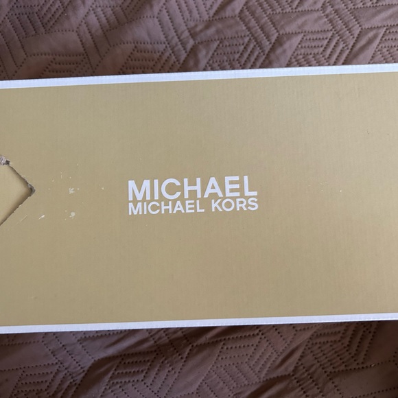 Michael Kors Saylor Slide - Picture 5 of 6